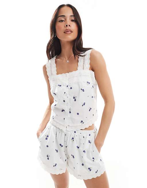 Daisy Street pyjama cami top with lace detail in lilac berry print