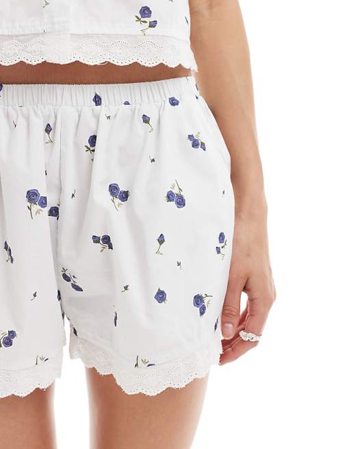 Daisy Street Pyjama Mini Shorts With Lace Detail In Lilac Berry Print