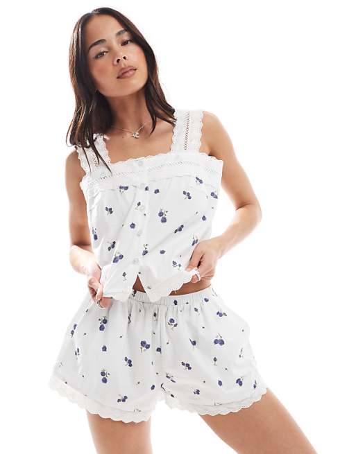 Daisy Street Pyjama Mini Shorts With Lace Detail In Lilac Berry Print