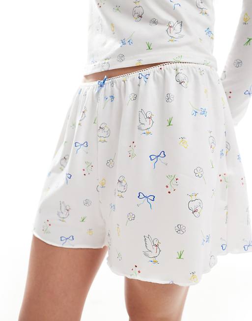 Daisy Street Pyjama Shorts With Bow Graphic Detail In White