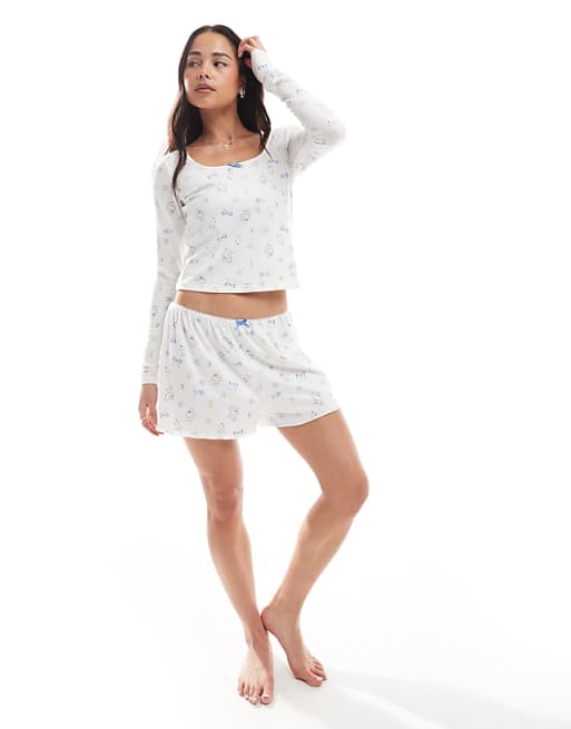 Daisy Street pyjama shorts with bow graphic detail in white