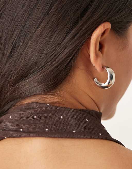 DesignB London 25mm Teardrop Hoop Earrings In Silver