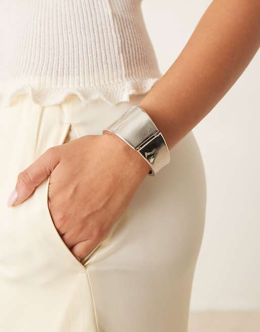DesignB London chunky metal bangle bracelet in silver