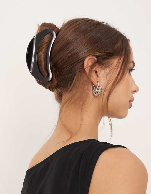 DesignB London curved hair claw clip in black