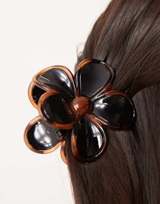 DesignB London Flower Hair Claw In Dark Tortoiseshell