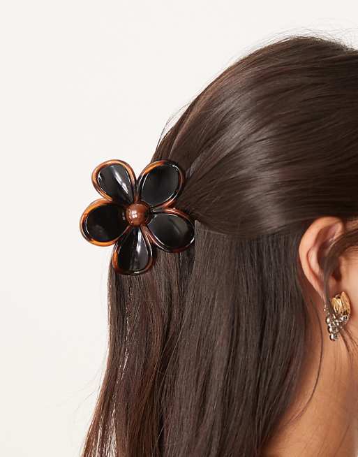 DesignB London flower hair claw in dark tortoiseshell