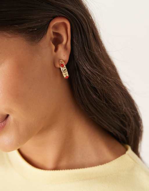 DesignB London Hammered Hoop Earrings With Red Stones In Gold