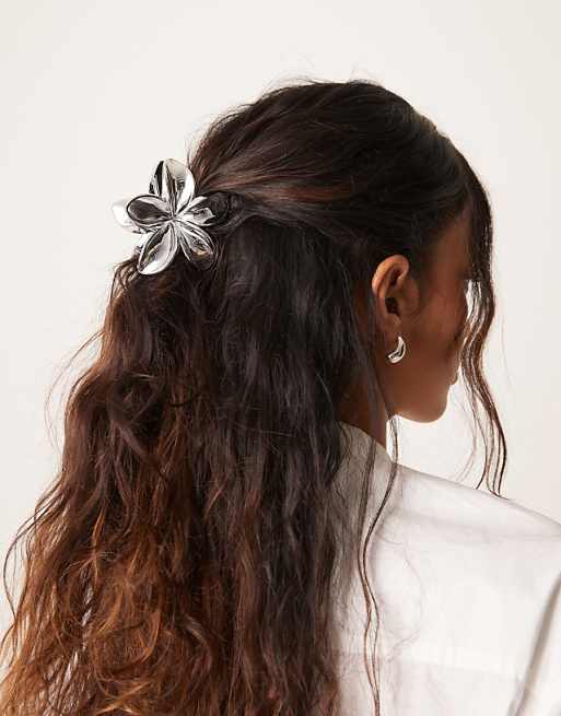 DesignB London hawaiian flower hair clip in silver