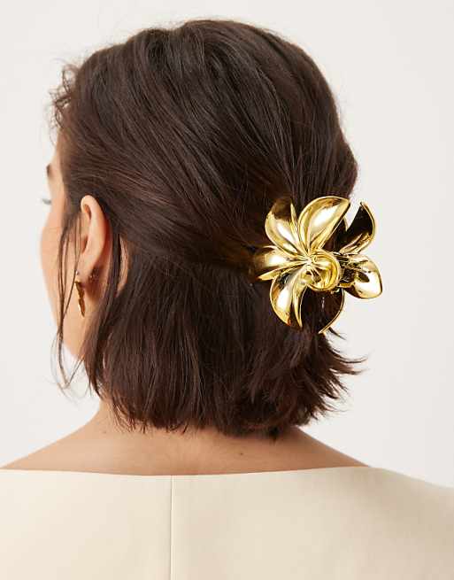 DesignB London hawaiian metallic hair claw in gold