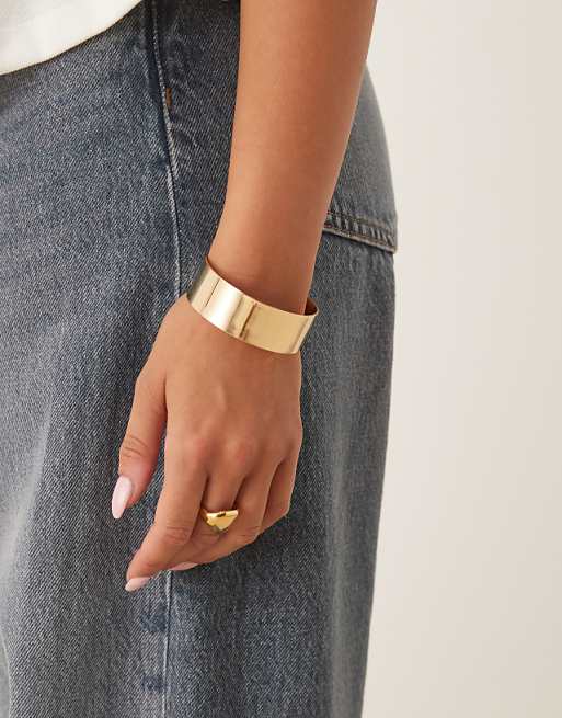 DesignB London open bangle bracelet in gold