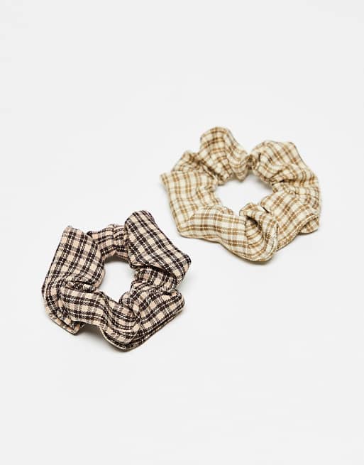 DesignB London pack of 2 hair scrunchies in neutral gingham