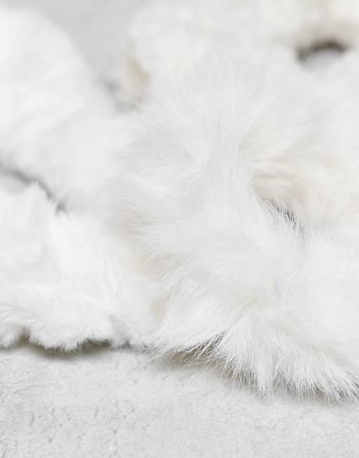 DesignB London Pack Of 3 Faux Fur Hair Scrunchies In Winter Whites