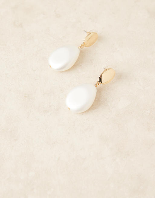 DesignB London Pearl Drop Earrings In Brushed Gold