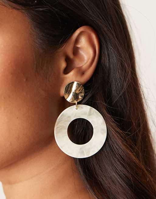 DesignB London resin circle stud earrings in neutral and gold