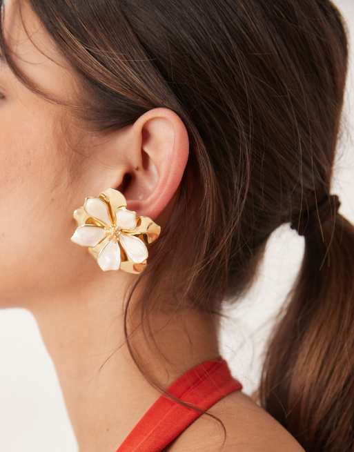 DesignB London Statement Flower Stud Earrings In Pale Pink And Gold