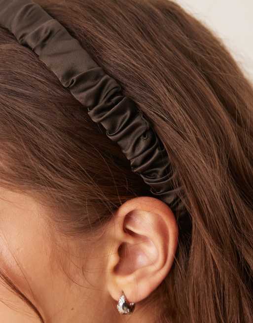 DesignB London Thin Ruched Headband In Brown