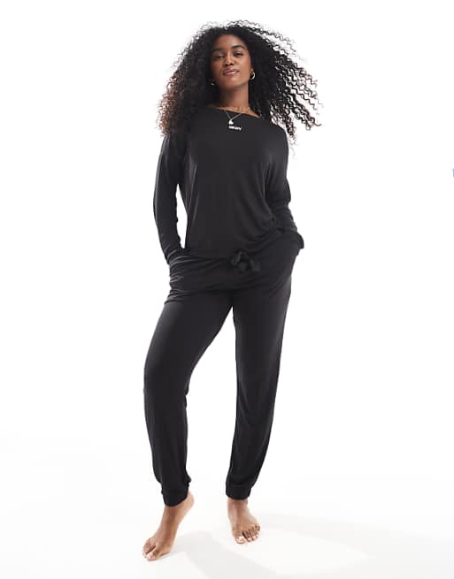 DKNY Fits The Vibe Long Sleeve Top & Jogger Sleep Set In Black