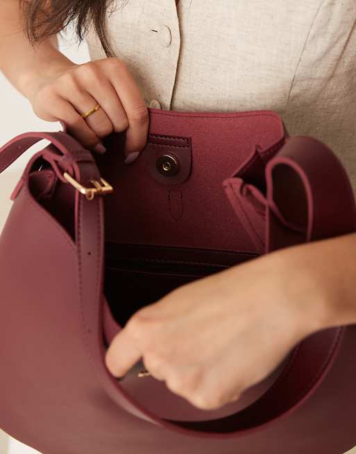 Glamorous Slouchy Shoulder Bag With Clasp Detail In Burgundy