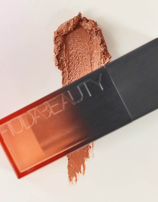 Huda Beauty Power Bullet Cream Glow Bossy Brown - Rajah