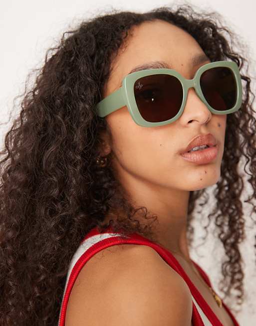 Jeepers Peepers chunky square sunglasses in sage green