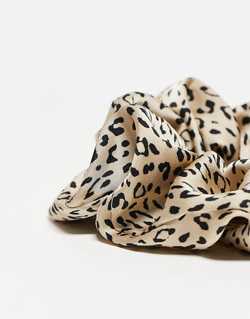 Kitsch Fabric Scrunchie 1 Pack - Leopard