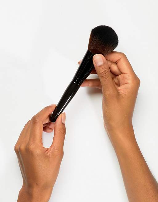 Laura Mercier Powder Brush