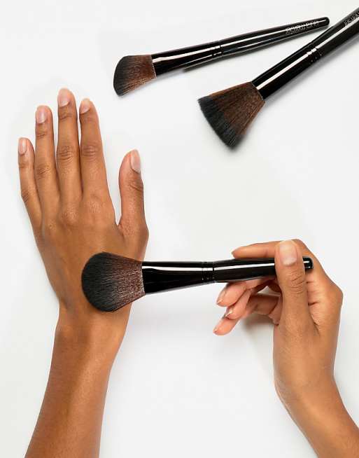 Laura Mercier Powder Brush