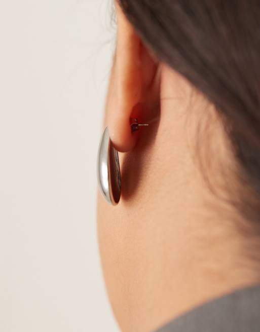Lost Souls Stainless Steel Teardrop Stud Earrings In Silver