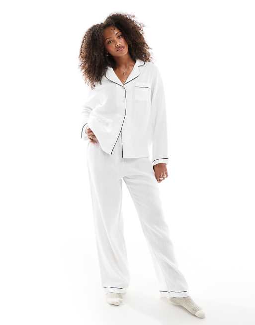 Loungeable Cotton crinkle traditional trouser long sleeve set in white