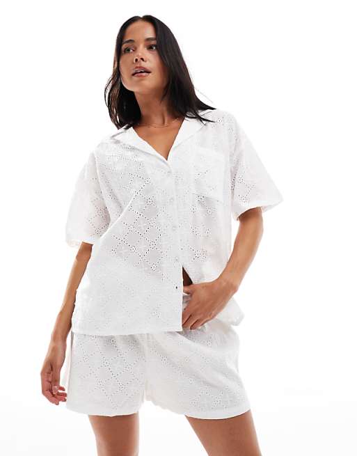 Loungeable Ladies Embroidered Short Pyjama Set In White