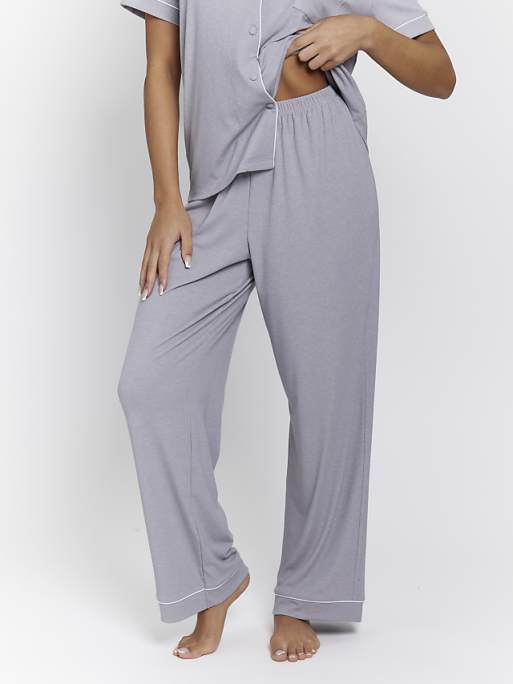 Loungeable Ladies Ribbed Pyjama Set In Silver