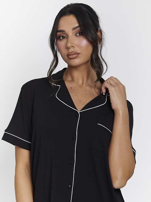 Loungeable Ladies Traditional Rib Short Pyjama Set In Black