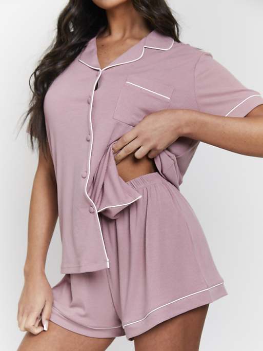 Loungeable Ladies Traditional Rib Short Sleeve Shirt And Shorts Pyjama Set Rib Short Sleeve Traditional Shirt And Shorts In Pink