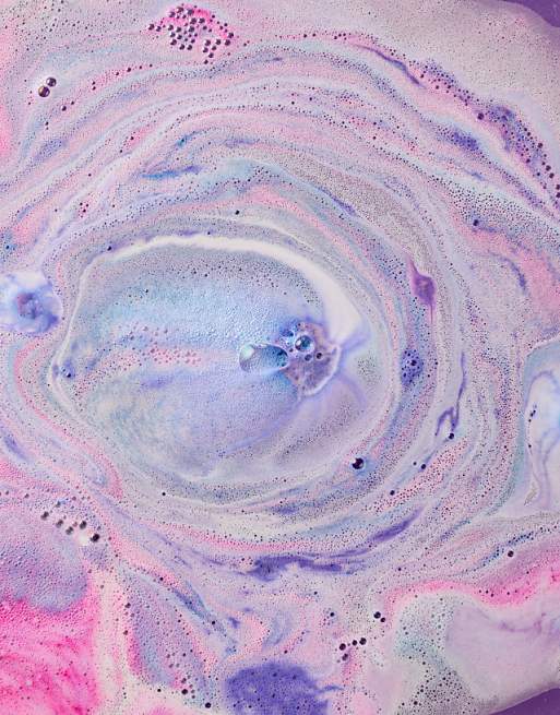 LUSH Halloween Do You Believe In Magic? Bath And Shower Trio