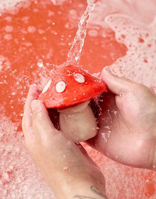 LUSH Halloween Do You Believe In Magic? Bath And Shower Trio