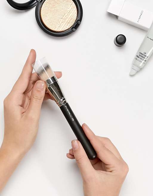 MAC 170 Synthetic Rounded Slant Brush