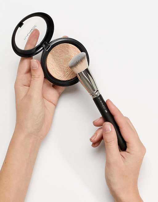 MAC 170 Synthetic Rounded Slant Brush