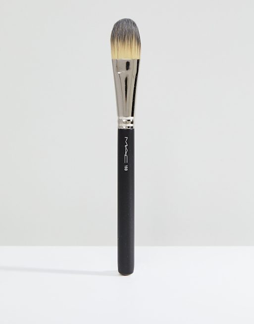 MAC 190 Foundation Brush