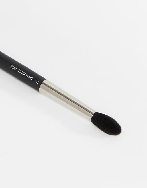 MAC 240S Large Tapered Blending Brush