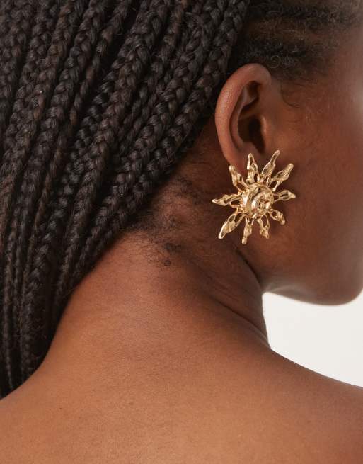 Mango Sun Press Stud Earings In Gold