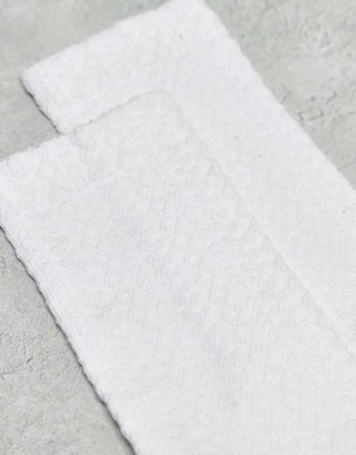 Monki 2 Pack Pointelle Ankle Socks In White