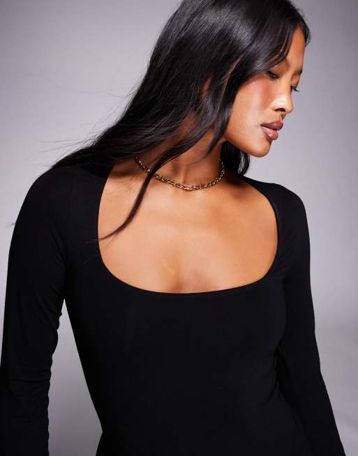 Neck On The Line Interlocking Chain Necklace In Gold Plated