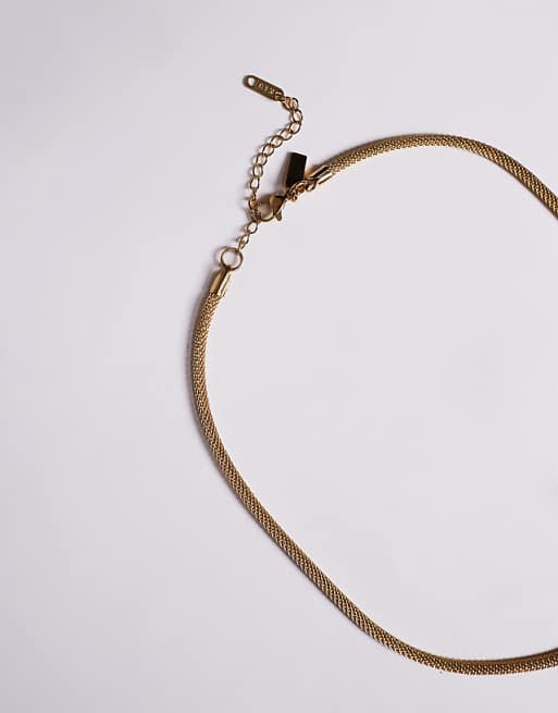Neck On The Line Mesh Chain Necklace In Gold Plated
