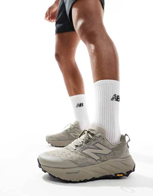 New Balance Hier running trainers in brown
