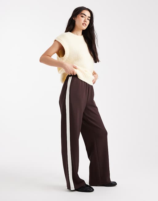 New Look side stripe joggers in brown