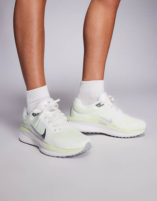 Nike Running Air Winflo 11 trainers in white and green