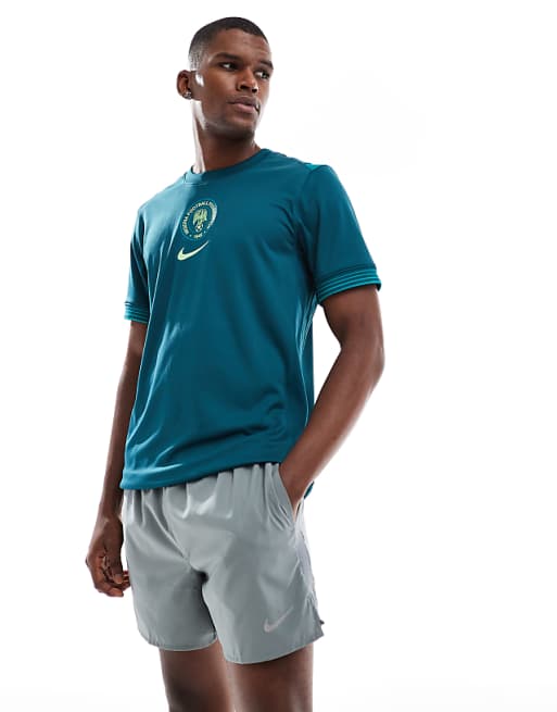 Nike Running Challenger Dri-FIT 5 Inch Shorts In Grey