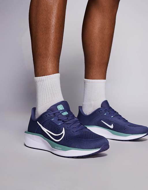 Nike Running Quest 6 running trainers in purple and white