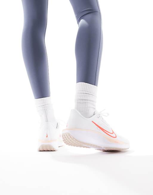 Nike Running Quest 6 Trainers In White And Red