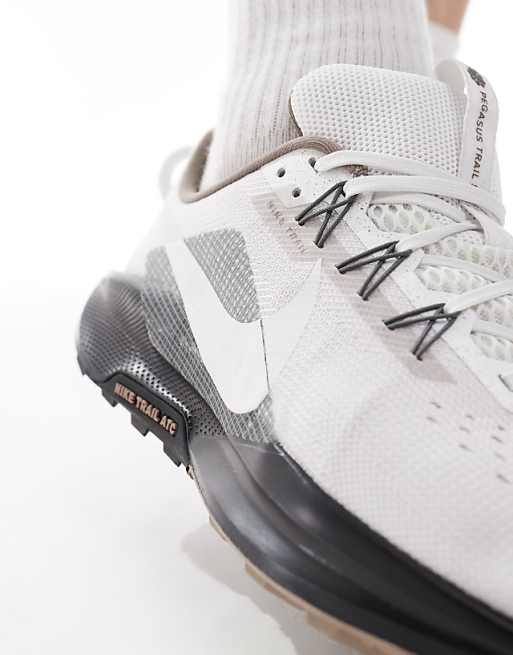 Nike Running ReactX Pegasus Trail 5 Trainers In White And Black